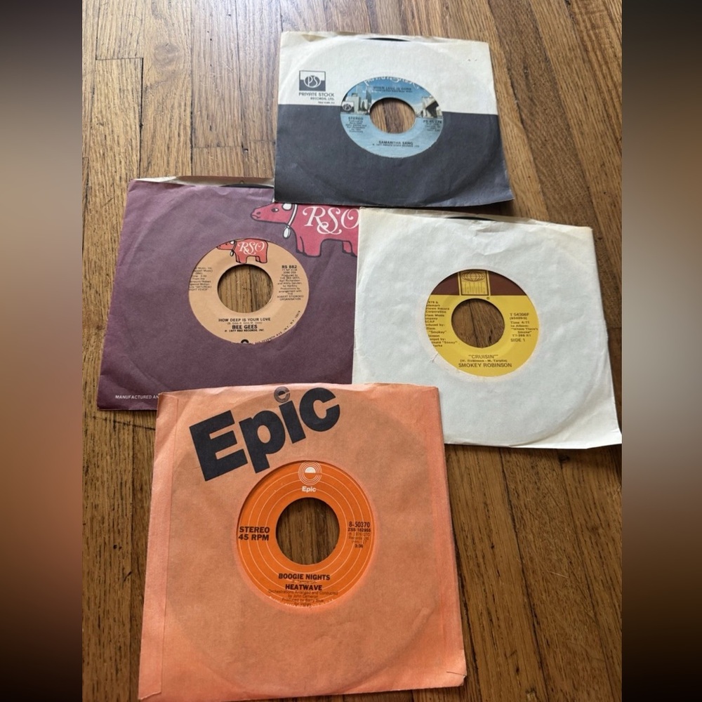 Lot Of 45 1970s 7” 45rpm Records with Case - Picture 3 of 11